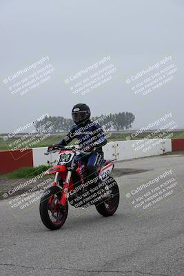 media/Nov-29-2025-TrackDaz (Sat) [[10ae2d9bce]]/Around the Pits/